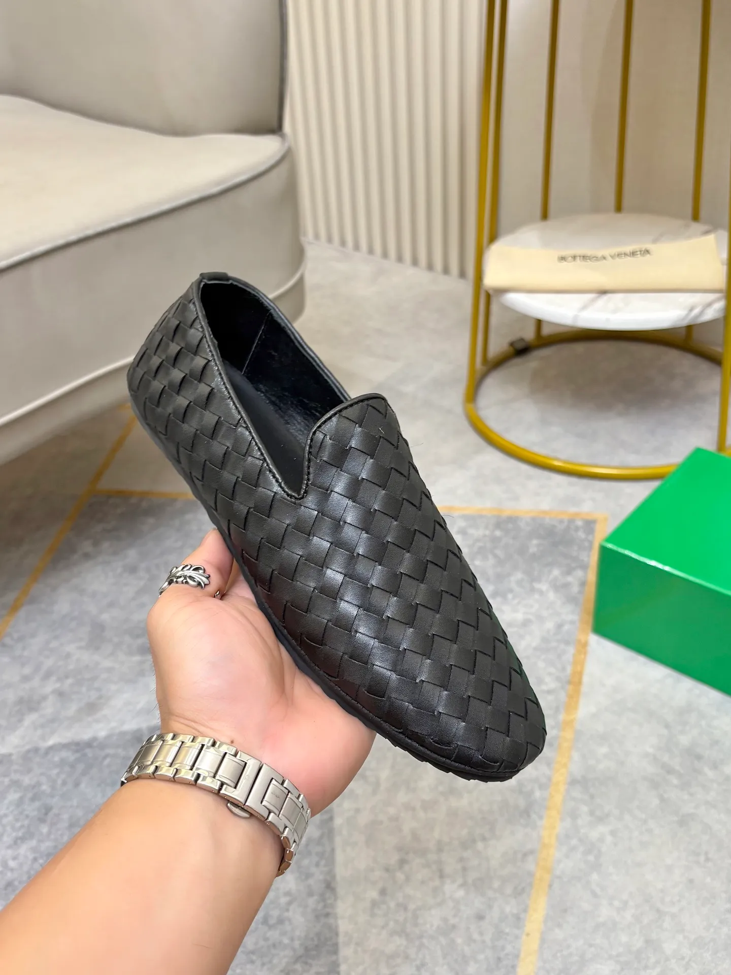 P420. BV men's casual shoes, handsome and versatile low-top shoes, woven cowhide upper, pigskin lining for the feet, 🌺🌺perfect shoe last, 🌲🌲 fashionable and handsome, comfortable on the feet, 🚗🚗wear-resistant and non-slip rubber outsole. Code number: 38-44. 45 is custom-made and cannot be returned or exchanged